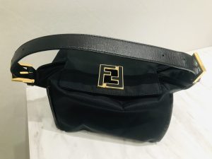 横浜市南区弘明寺で【フェンディ（FENDI）買取】ブランド品を売るなら買取おりづる横浜弘明寺店へ！