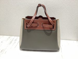 東京都目黒区で『LOEWE ロエベ』の買取なら買取おりづる学芸大学駅前店にお任せください！