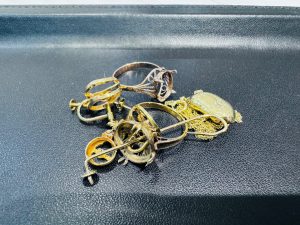 静岡市清水区で【金 買取 静岡】金の高価買取なら買取おりづる静岡ドン・キホーテパウSBS通り店へ！