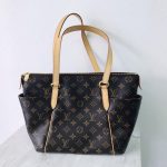 LV モノグラム トータリーPM M56688