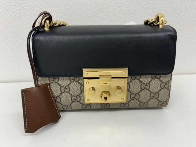 GUCCI グッチ　ショルダーバック