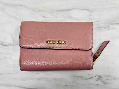 横浜市弘明寺で【ミュウミュウ(MIUMIU)】の買取ならリサイクルショップ買取おりづる横浜弘明寺店にお任せください！！