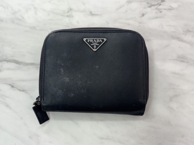 PRADA レザー 二つ折り財布