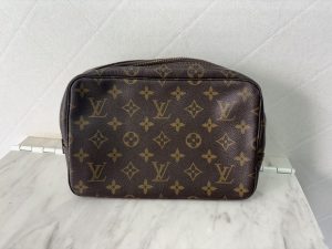 横浜市港南区上大岡で【ルイ ヴィトン買取】ブランド品の買取ならリサイクルショップ買取おりづる横浜弘明寺店へ！