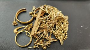 藤枝で【金・貴金属】売るなら高価買取の買取おりづる藤枝駅前店にお任せください！