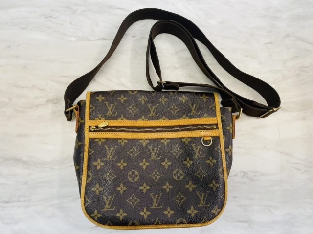 LV モノグラム メッセンジャーPM M40106