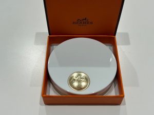 使いかけでも大丈夫！香水や化粧品の買取！青葉区で売るなら買取おりづる横浜こどもの国店にお任せください！！