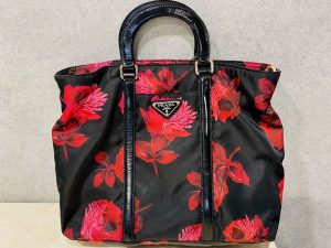 目黒区学芸大学で【プラダ（PRADA）の高価買取】ブランド買取なら買取おりづる学芸大学駅前店にお任せください！