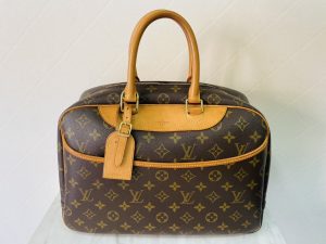 横浜市港南区上大岡で【ルイヴィトンの買取】ブランド買取ならリサイクルショップ買取おりづる横浜弘明寺店へ!