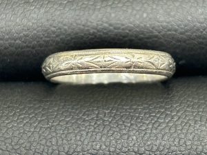 東京都世田谷区で【プラチナ/貴金属 買取 東京】金の高価買取なら買取おりづる成城学園前店へ