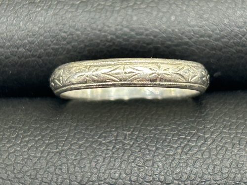 東京都世田谷区で【プラチナ/貴金属 買取 東京】金の高価買取なら買取おりづる成城学園前店へ