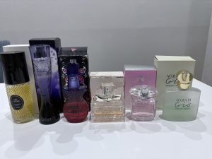 使いかけでも大丈夫！香水や化粧品の買取!目黒区碑文谷で売るなら買取おりづる学芸大学駅前店にお任せください！！