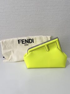 FENDY フェンディ ファースト ショルダーバッグ