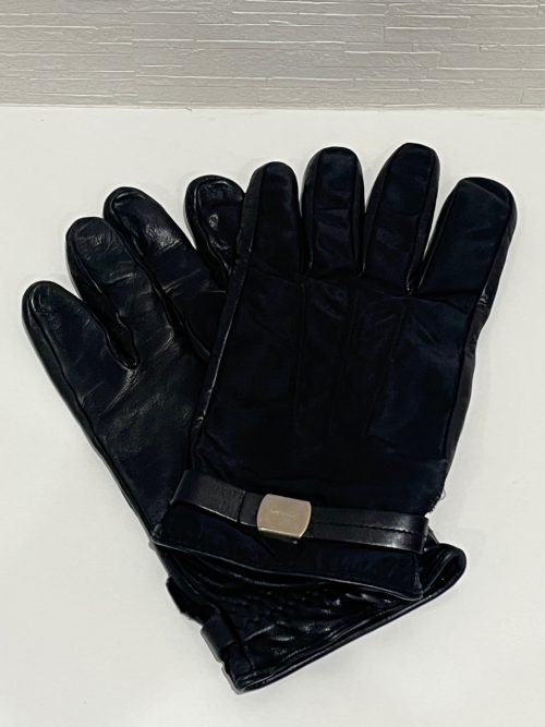横浜市都筑区で【プラダ(PRADA）買取】アパレルの買取！リサイクルショップ買取おりづる横浜センター北店へ！