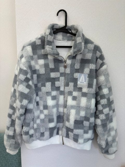 フリースブルゾン