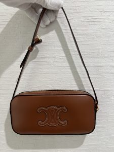 横浜市都筑区で【セリーヌ(CELINE）買取】ブランドバッグの買取！バッグをお売りになるなら買取おりづる横浜センター北店へ！