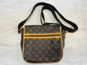 LV モノグラム メッセンジャー PM ショルダーバッグ