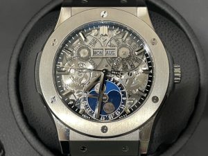 HUBLOT クラシックフュージョン アエロフュージョン ムーンフェイズ
