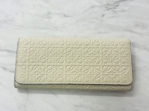 横浜市港南区上大岡で【ロエベ（LOEWE）の買取】ブランド買取ならリサイクルショップ買取おりづる横浜弘明寺店へ！