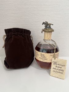箱がなくても、開いているお酒でも大丈夫です！横浜市都筑区で【古酒 ウイスキー】を売るなら買取おりづる横浜センター北店にお任せください♪