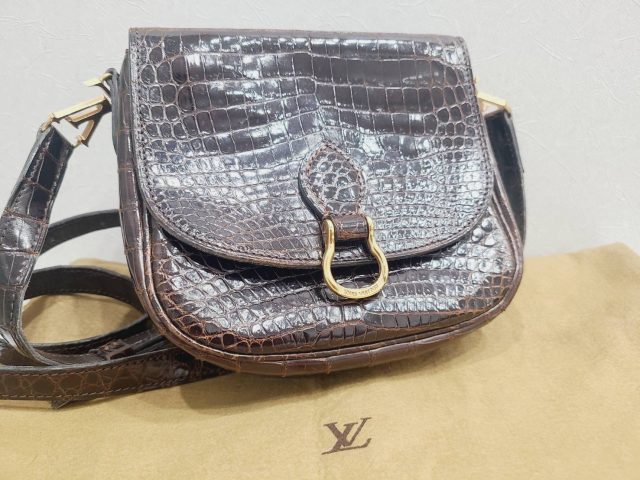 LV クロコダイル ミニサンクルー  M4879 ショルダーバッグ 