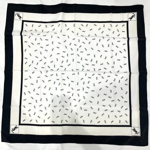 横浜市都筑区で【イヴサンローラン(YSL）買取】スカーフ ブランド小物の買取！リサイクルショップ買取おりづる横浜センター北店へ！