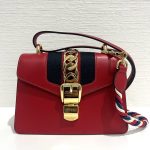 グッチ シルヴィ ショルダーバック ミニ チェーン