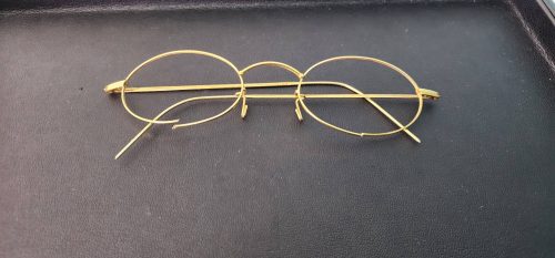 藤枝市で【金縁メガネ　金・貴金属 買取 藤枝】金・貴金属の店頭買取なら買取おりづる藤枝駅前店へ！