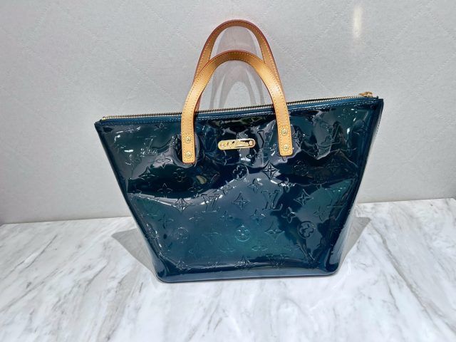 LV ルイヴィトン ヴェルニ ペルヴューPM ブルーニュイ M93671