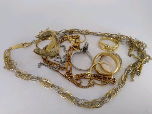 町田市成瀬で『金・プラチナ』の高額買取なら買取おりづる横浜こどもの国店にお任せください！