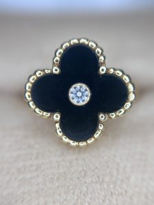 横浜市青葉区で『V＆A ヴァンクリーフ』の高額買取なら買取おりづる横浜こどもの国店ににお任せください！