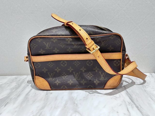 LV モノグラム トロカデロPM M51274 ショルダーバッグ