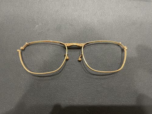 東京都世田谷区砧で【金縁メガネ】金・貴金属の高価買取なら買取おりづる成城学園前店へ！
