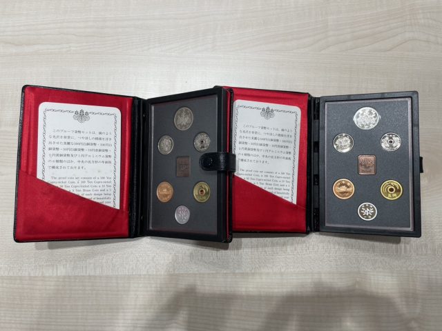 MINT 貨幣セット