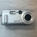 SONY Cyber-shot 3.3 MEGA PIXELS デジタルカメラ