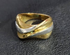 静岡市葵区で【プラチナ/金 買取 静岡 】プラチナ/金の高価買取なら買取おりづる静岡ドン・キホーテパウSBS通り店へ♪
