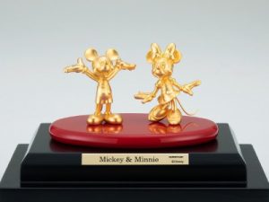 ディズニーの金の置物