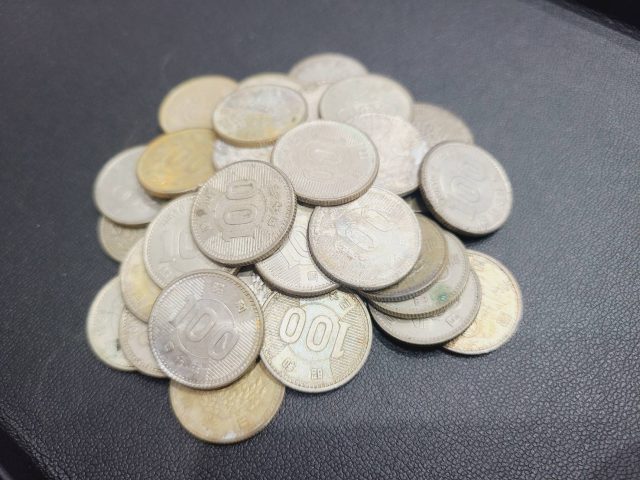 100円銀貨 41枚