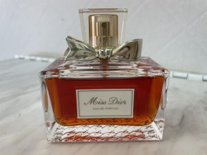横浜市泉区緑園、緑園都市で【MissDior（ミスディオール）】香水の買取なら買取おりづるいずみ中央店へ！