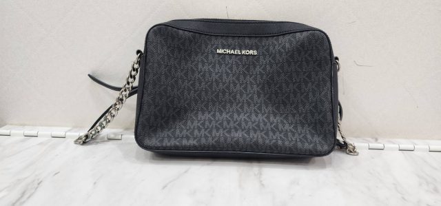 マイケルコース　ショルダーバッグ