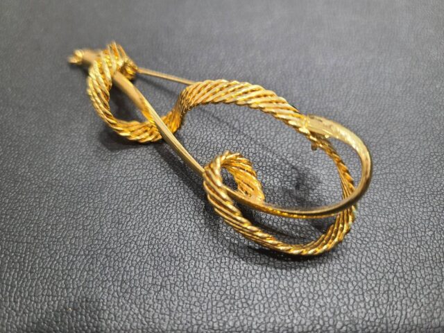 K18 ゴールドブローチ 8.8g
