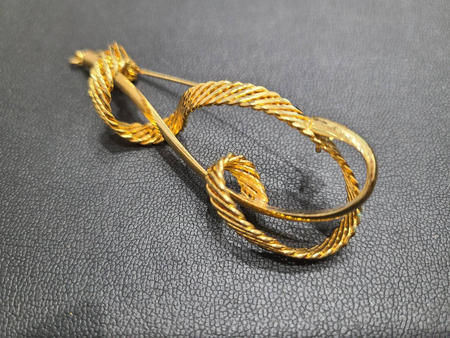 横浜市南区で【金・貴金属】金アクセサリーの買取なら買取おりづる横浜弘明寺店へ!