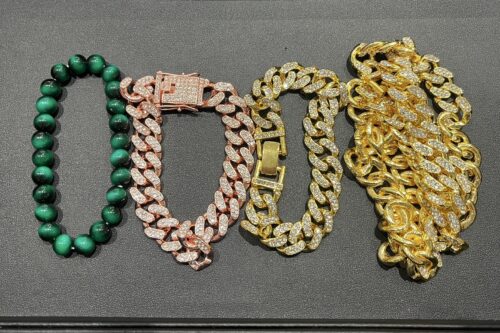 横浜市都筑区 センター北で【金 貴金属 イミテーション アクセサリー メッキ 買取 センター北 】金 貴金属 メッキ アクセサリー の高価買取なら買取おりづる横浜センター北店にお任せください！