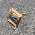 18金　石の取れたピアス