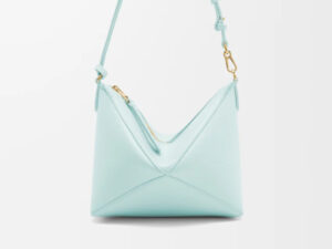 ロエベのパズルフォルドポーチ