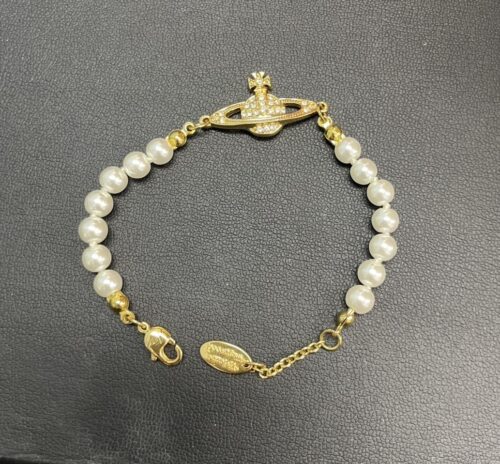 瀬谷区阿久和で【Vivienne Westwood】ブランド品の買取なら買取おりづるロピアいずみ中央店へ！