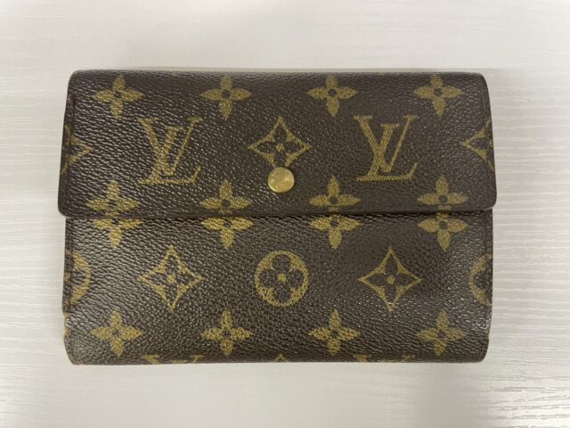 LV モノグラム ポルトトレゾール・エテュイパピエ M61202
