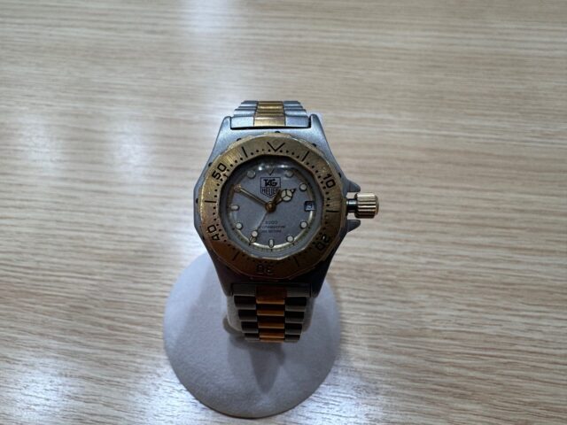 タグホイヤー ブランド 時計 プロフェッショナル クォーツ　