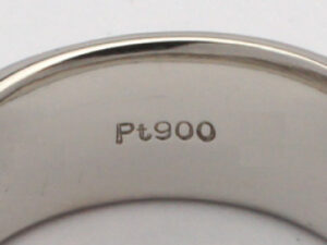 pt900のプラチナ刻印