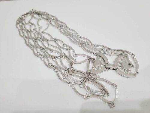 横浜市井土ヶ谷で【YSL イヴ・サンローラン】の買取なら買取おりづる横浜弘明寺店にお任せください!